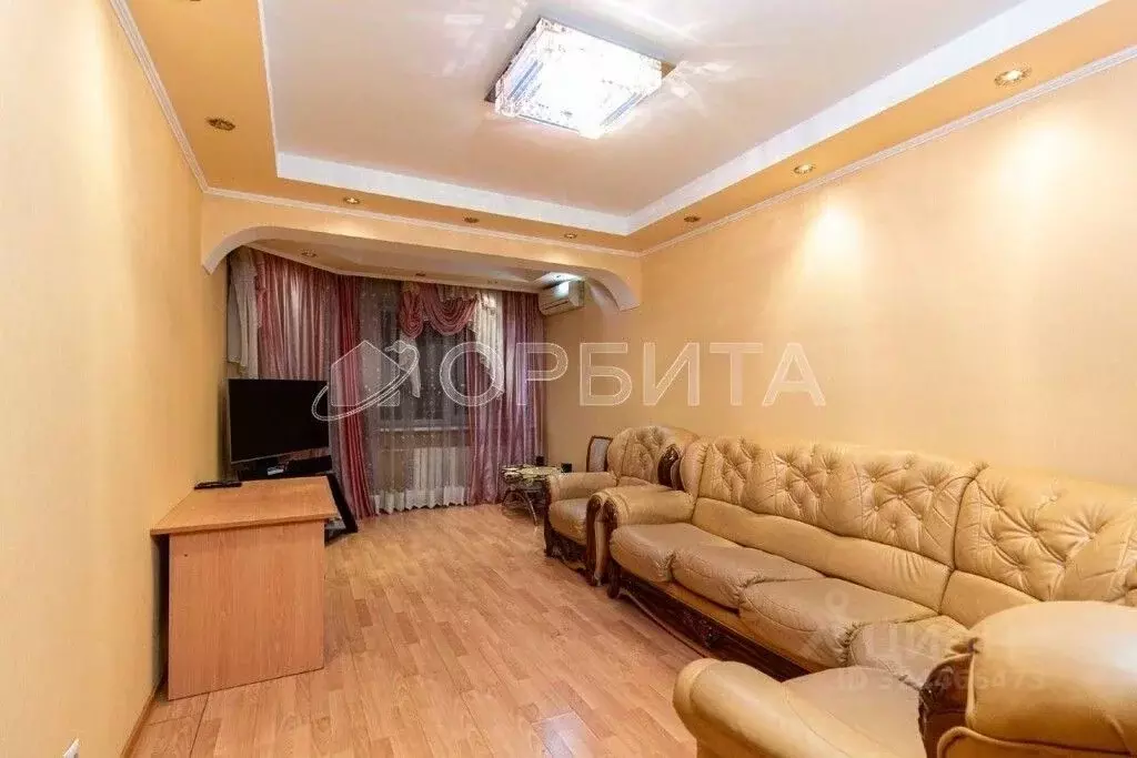 3-к кв. Тюменская область, Тюмень ул. Мельникайте, 71 (80.0 м) - Фото 1