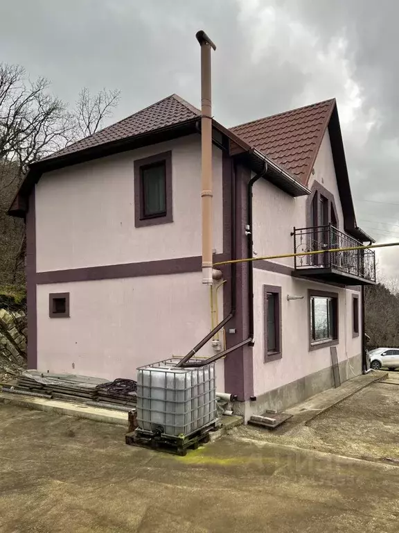 Дом в Краснодарский край, Новороссийск ул. 13-е Ущелье, 33 (150 м) - Фото 1