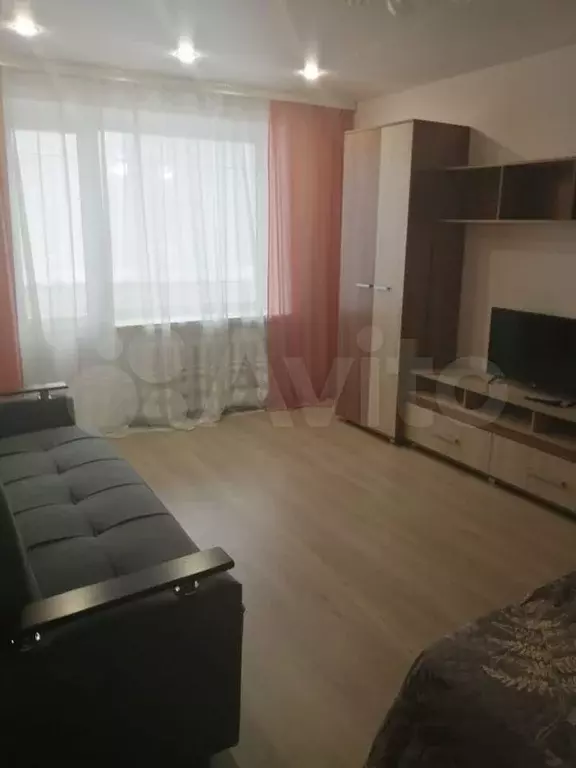 1-к. квартира, 50 м, 1/9 эт. - Фото 0