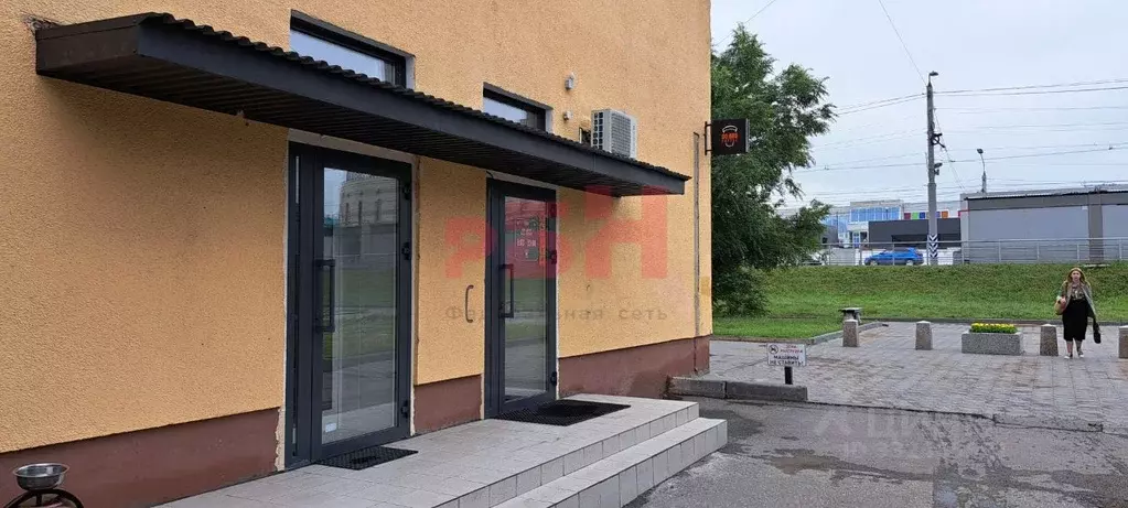 Помещение свободного назначения в Омская область, Омск ул. Гагарина, 2 ... - Фото 1