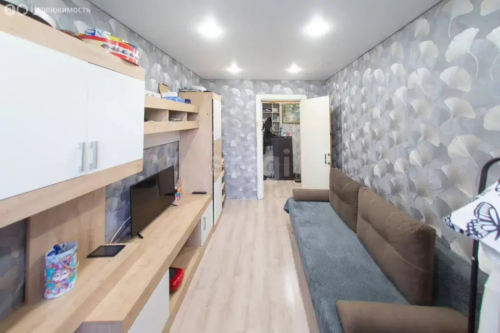 4-комнатная квартира: Альметьевск, улица Ленина, 113 (60.5 м) - Фото 1