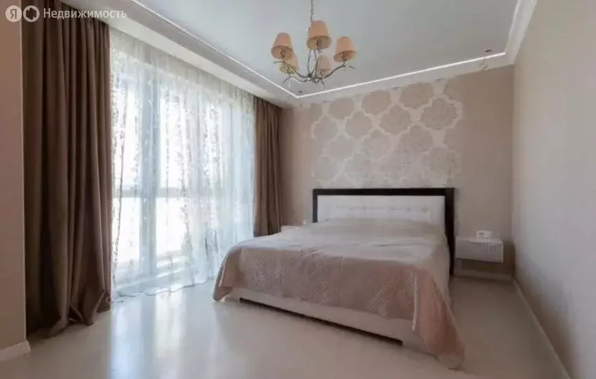 2-комнатная квартира: Калининград, улица Горького, 172 (65.5 м) - Фото 1