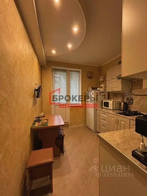 2-к кв. Севастополь, Севастополь, Инкерман г. ул. Менжинского, 16А ... - Фото 2