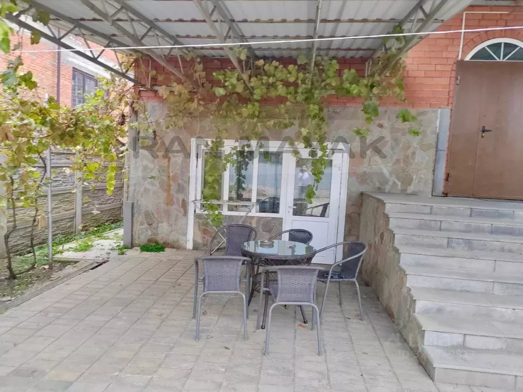 Дом в Адыгея, Майкоп ул. Ломоносова (241 м) - Фото 2