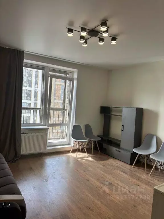 Студия Пермский край, Пермь ул. Космонавта Леонова, 41к3 (28.4 м) - Фото 1