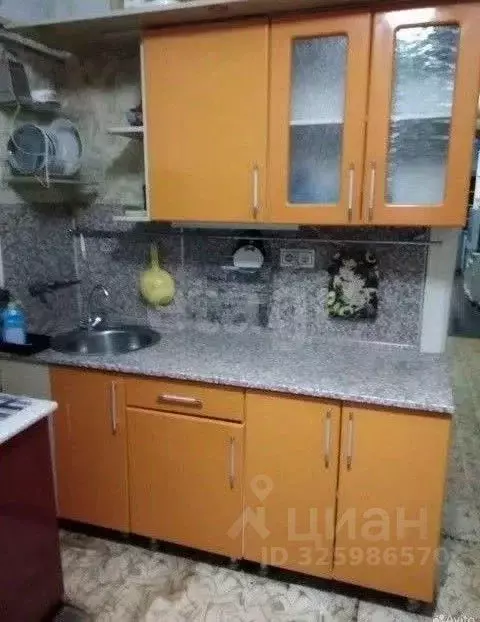 Комната Владимирская область, Владимир ул. Асаткина, 13 (16.0 м) - Фото 1