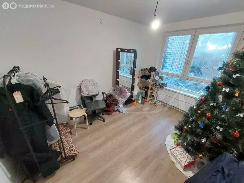 3-комнатная квартира: Тюмень, улица Александра Логунова, 18 (66 м) - Фото 2