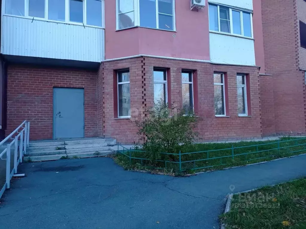 Помещение свободного назначения в Челябинская область, Озерск просп. ... - Фото 2