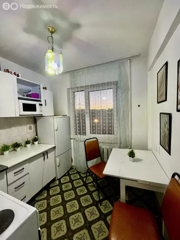 3-комнатная квартира: Иркутск, микрорайон Юбилейный, 1 (59 м) - Фото 1