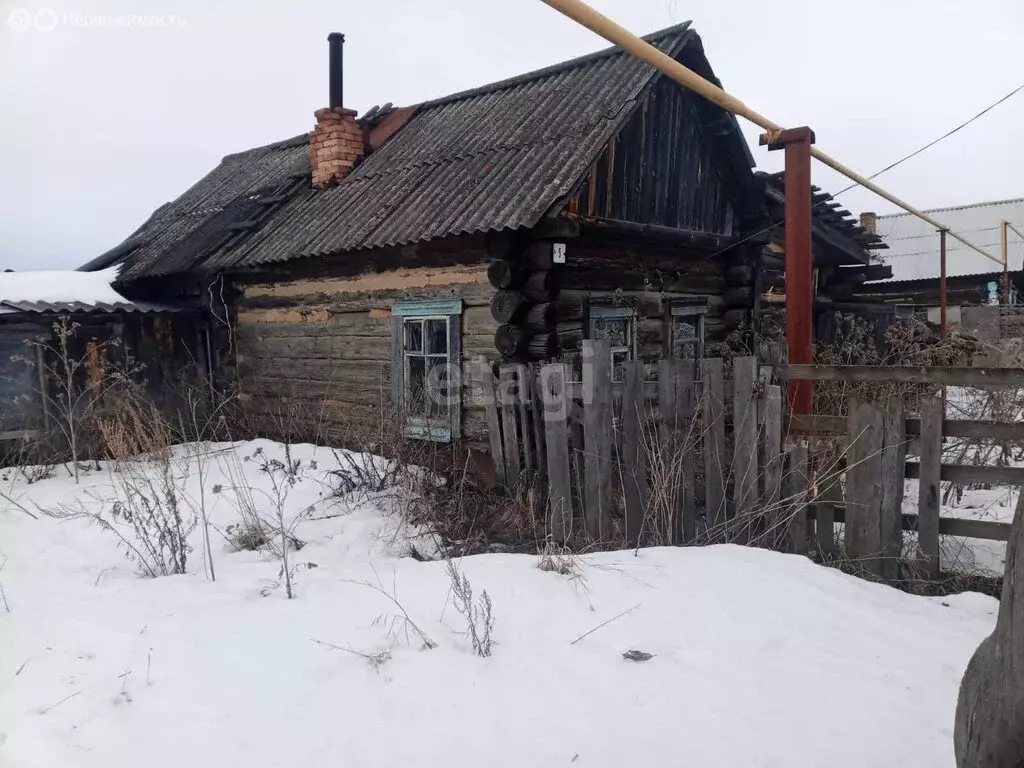 Дом в село Башкарка, улица Красной Молодёжи (15 м) - Фото 0