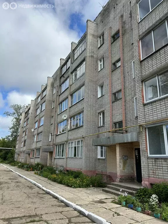 3-комнатная квартира: Киров, Рабочая улица, 9 (64.8 м) - Фото 0