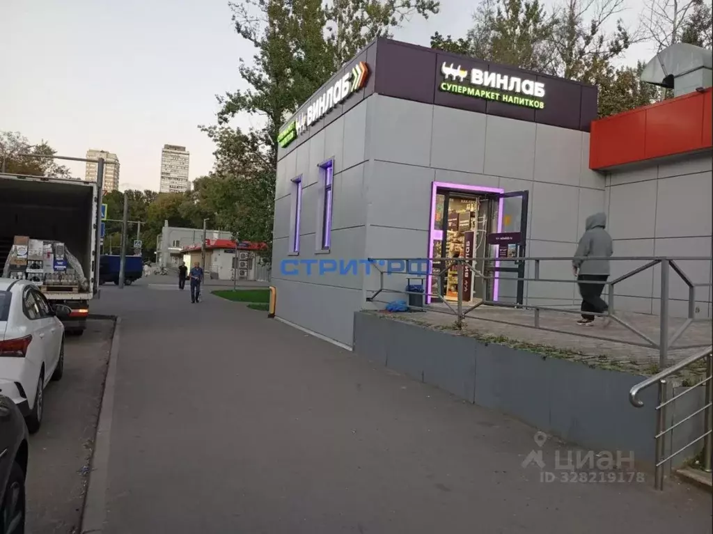 Торговая площадь в Москва ул. Пырьева, 16 (94 м) - Фото 1