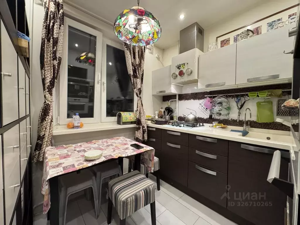 3-к кв. Москва Чертановская ул., 33К2 (56.0 м) - Фото 1