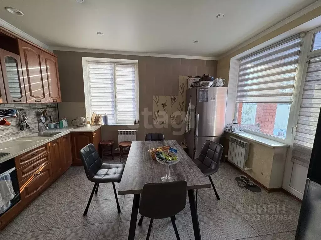 Дом в Белгородская область, Строитель Яковлевский городской округ, ул. ... - Фото 1