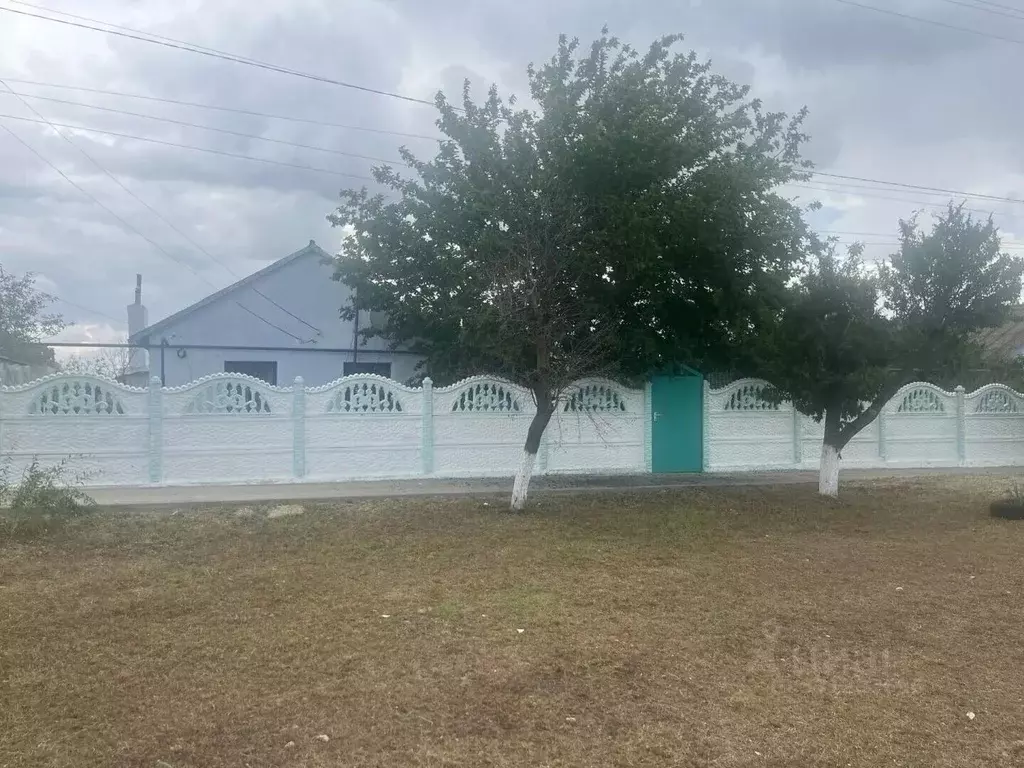Дом в Крым, Сакский район, с. Вересаево ул. Мира, 39 (53 м) - Фото 1