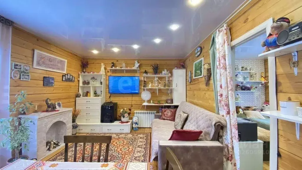 Дом в Красноярский край, Емельяновский муниципальный округ, д. Красное ... - Фото 1