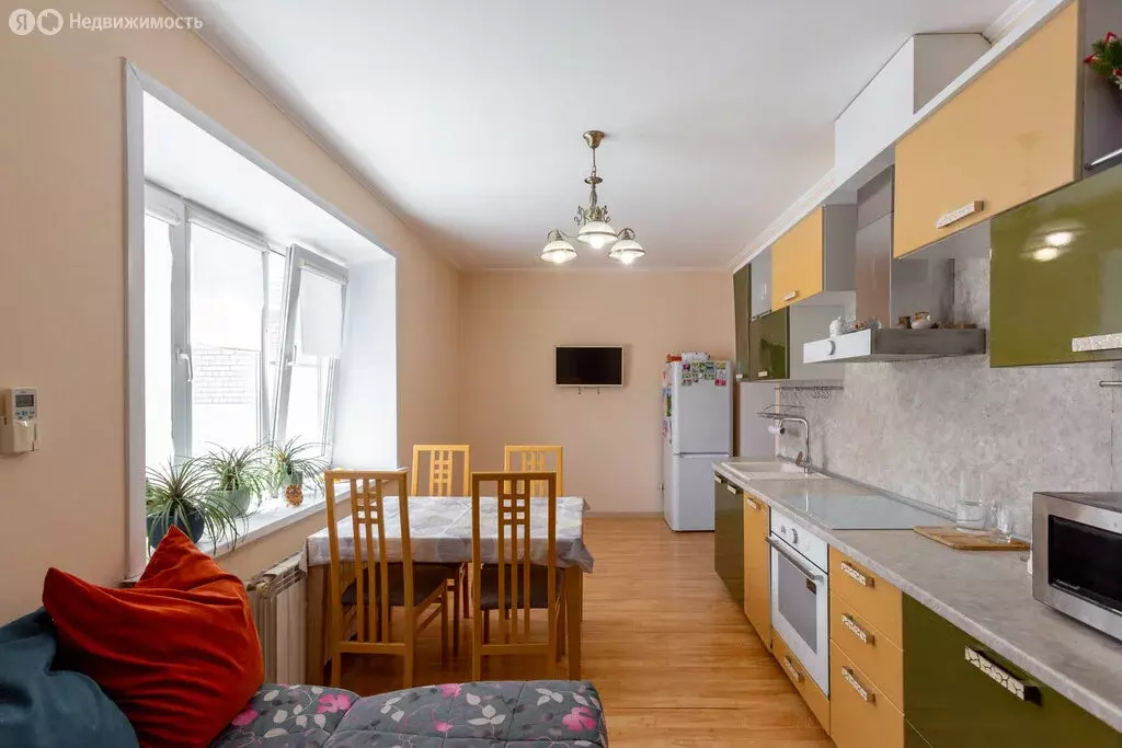 2-комнатная квартира: Астрахань, улица Савушкина, 4к2 (69.5 м) - Фото 1