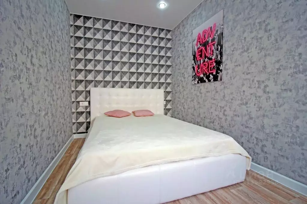 2-к кв. Омская область, Омск просп. Карла Маркса, 47 (44.0 м) - Фото 1