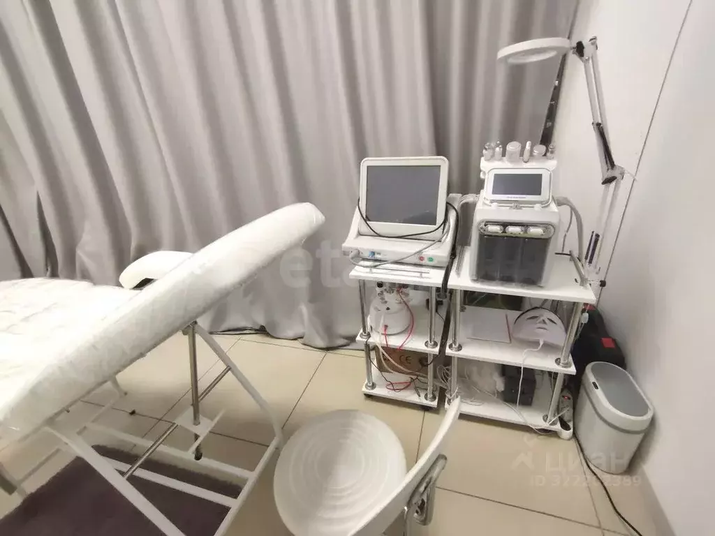 Помещение свободного назначения в Архангельская область, Котлас просп. ... - Фото 1