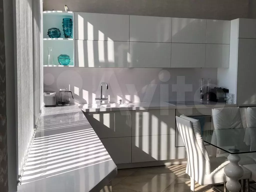2-к. квартира, 65 м, 1/9 эт. - Фото 0