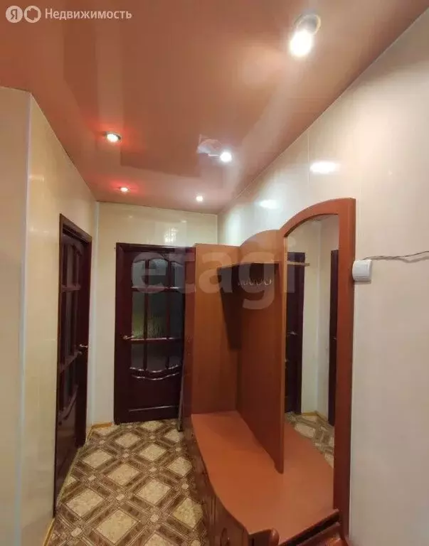 3-комнатная квартира: Стерлитамак, Коммунистическая улица, 24 (57.8 м) - Фото 1