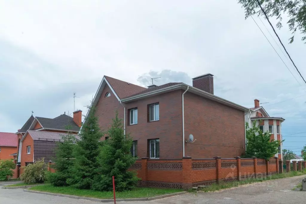 Коттедж в Ульяновская область, Ульяновск ул. Ломоносова, 1А (300 м) - Фото 0