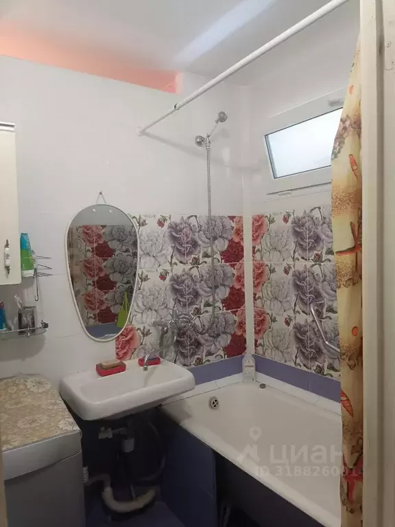 2-к кв. Краснодарский край, Сочи Гагарина мкр, ул. Красноармейская, 18 ... - Фото 0