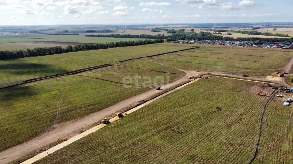 Участок в Татарстан, Лаишевский район, Кирбинское с/пос, д. Травкино ... - Фото 0