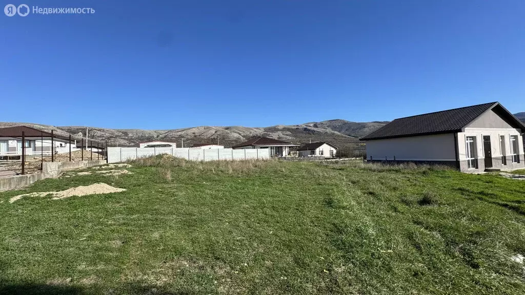 Участок в Симферопольский район, Добровское сельское поселение, село ... - Фото 1