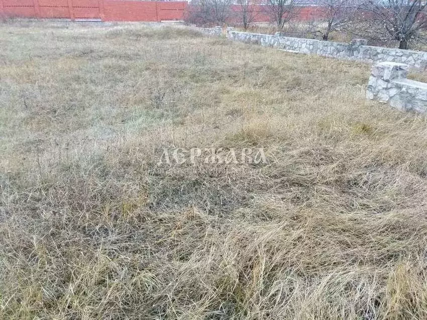 Участок в Белгородская область, Старый Оскол пер. 3-й Володин (8.0 ... - Фото 1