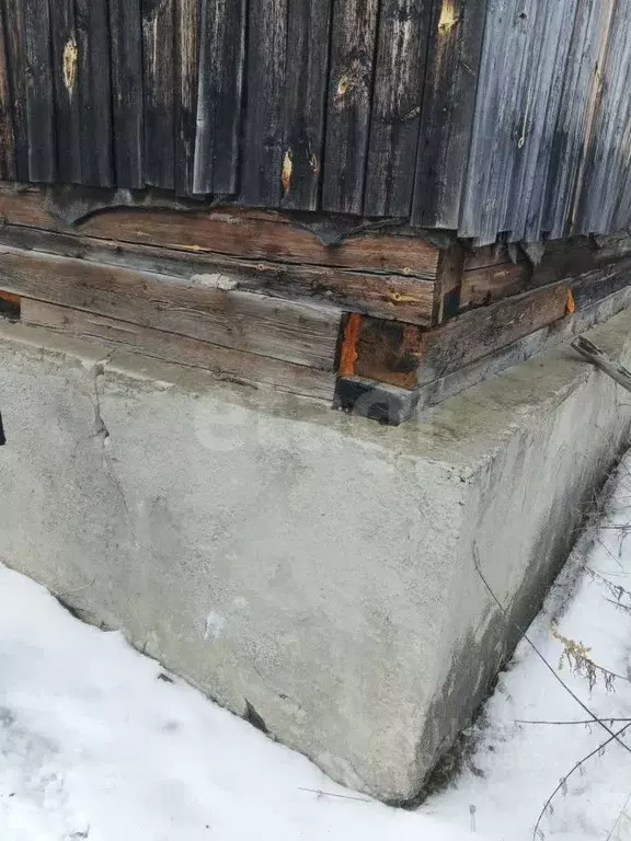 Дом в Ханты-Мансийский АО, Нягань ул. Гагарина, 51 (100 м) - Фото 1