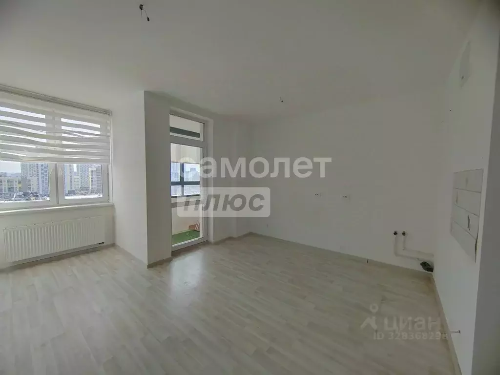 Студия Свердловская область, Екатеринбург ул. Хрустальногорская, 88 ... - Фото 1