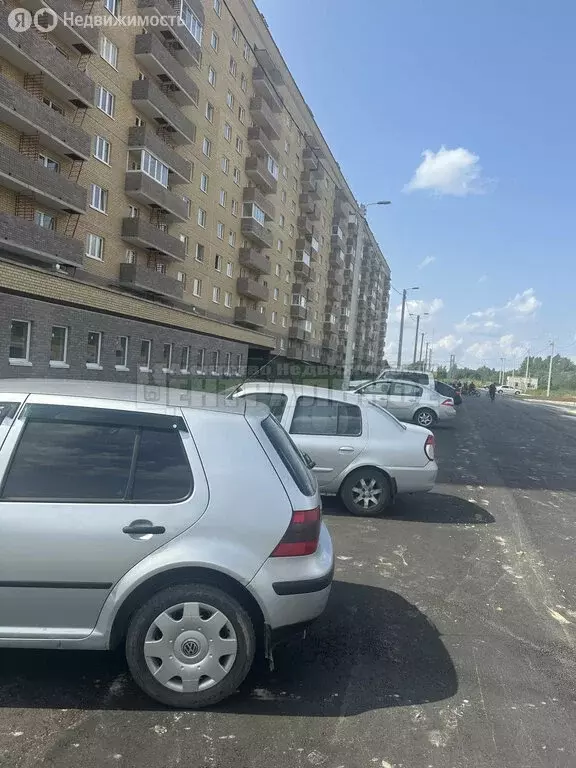 2-комнатная квартира: Смоленск, улица 100-летия Комсомола, 1 (62.16 м) - Фото 1