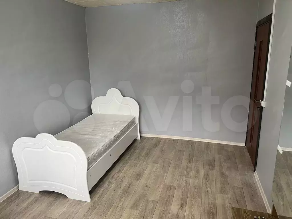 Комната 14 м в 2-к., 5/5 эт. - Фото 1