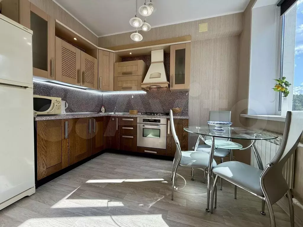 3-к. квартира, 80 м, 2/4 эт. - Фото 0