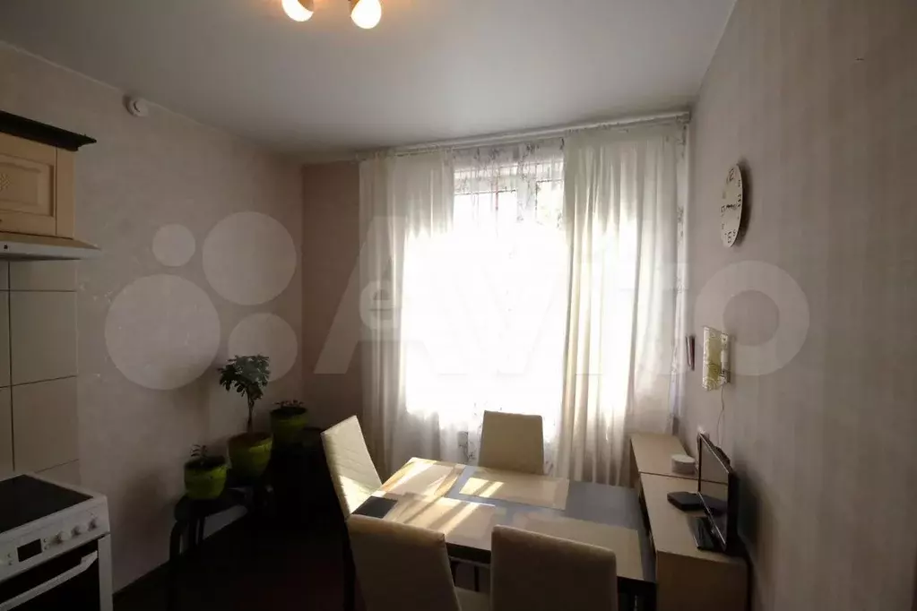 1-к. квартира, 37 м, 1/3 эт. - Фото 1