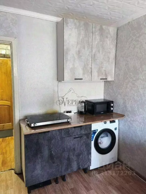 1-к кв. Белгородская область, Старый Оскол Интернациональный мкр, 13 ... - Фото 0
