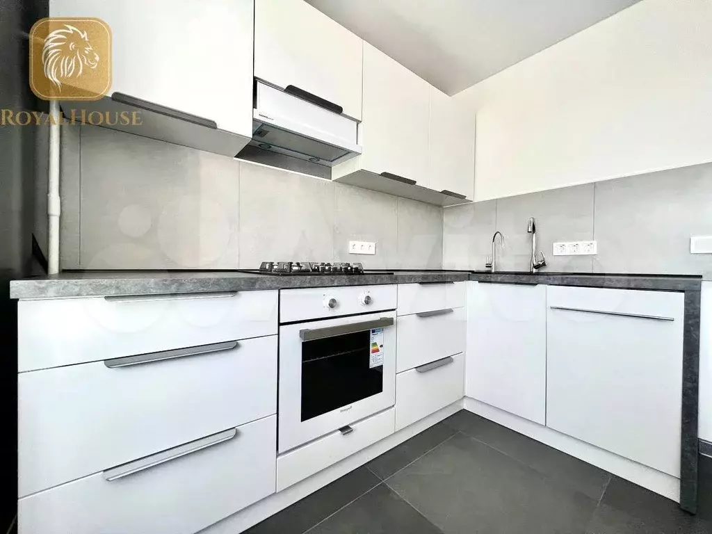 1-к. квартира, 40 м, 9/10 эт. - Фото 0