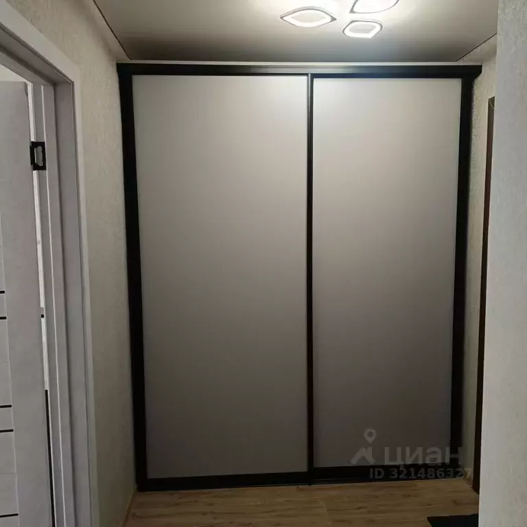 2-к кв. Волгоградская область, Михайловка Республиканская ул., 46 ... - Фото 0