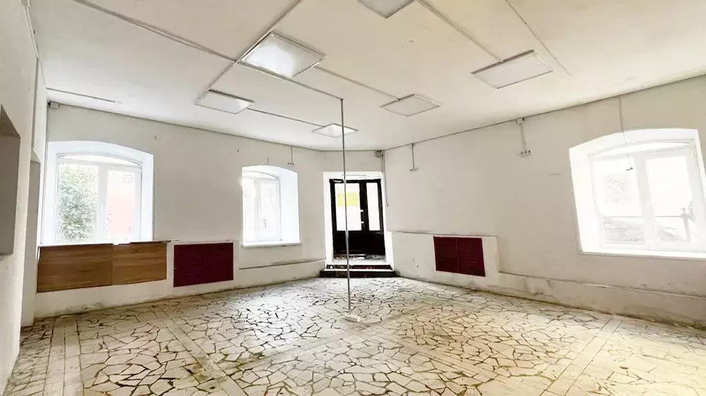 Торговая площадь в Санкт-Петербург Мясная ул., 22 (61 м) - Фото 2