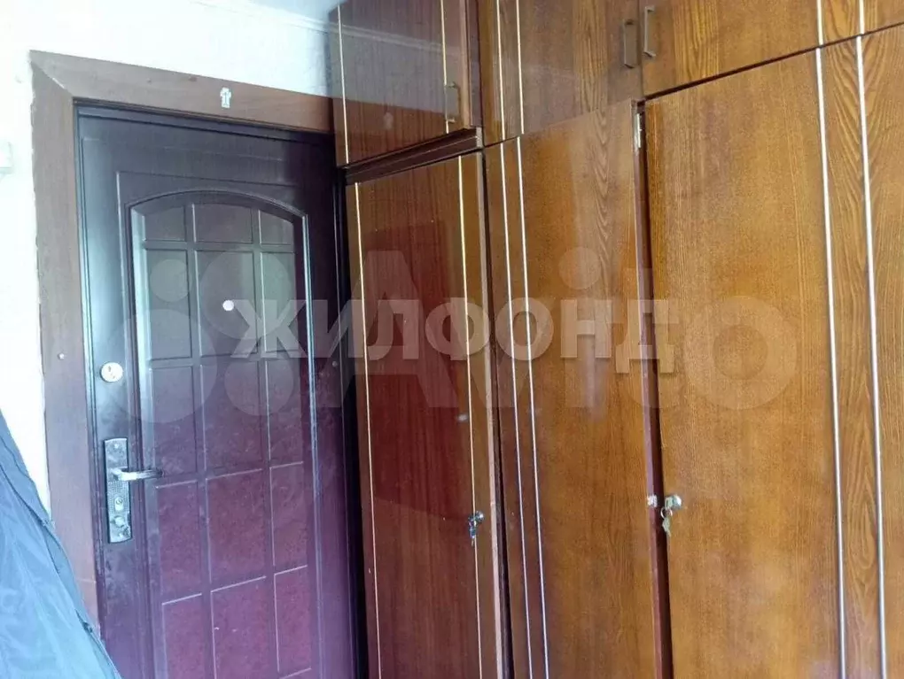 Комната 10 м в 6-к., 2/4 эт. - Фото 1