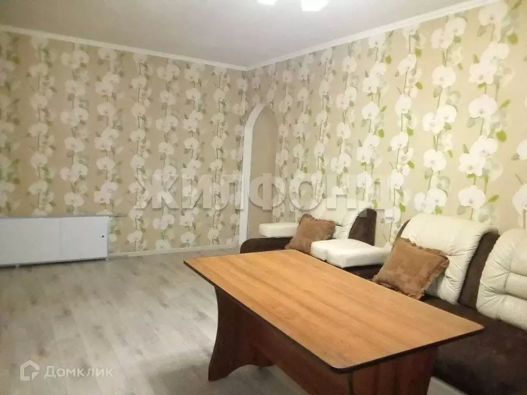 Продаётся 4-к квартира, 61.1 м - Фото 1