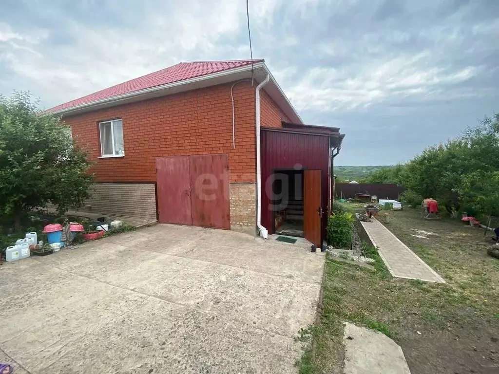 Дом в Белгородская область, Корочанский район, Бехтеевское с/пос, с. ... - Фото 1