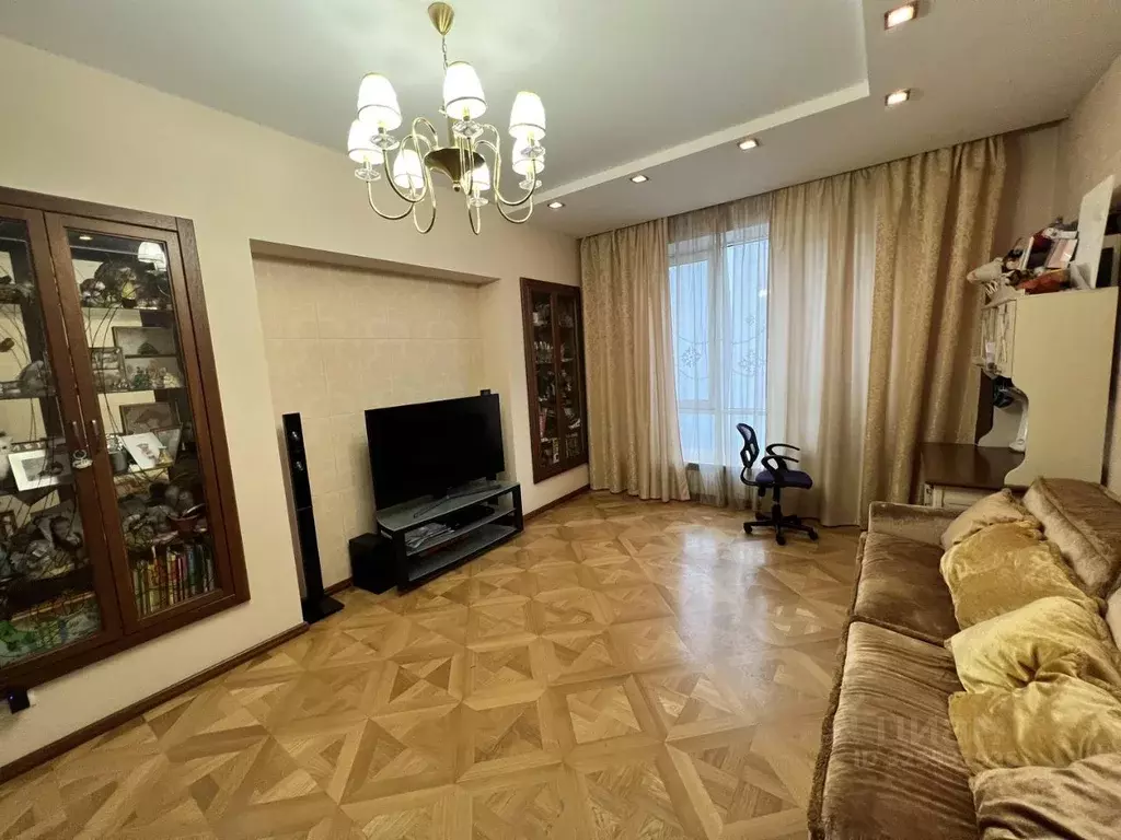 2-к кв. Санкт-Петербург 10-я Васильевского острова линия, 17к2 (72.0 ... - Фото 0