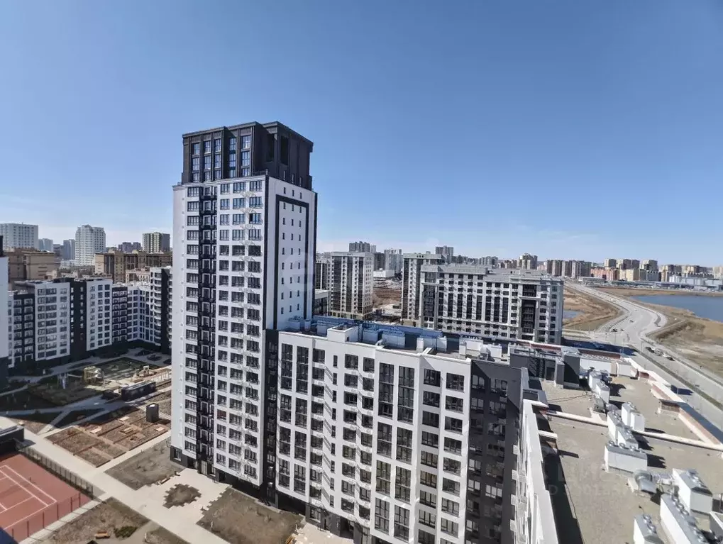 2-к кв. Тюменская область, Тюмень ул. Разведчика Кузнецова, 16 (81.5 ... - Фото 1