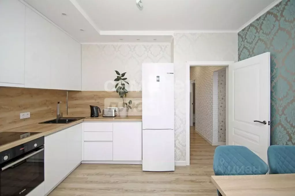 2-к кв. Омская область, Омск ул. Красный Путь, 137/2 (58.7 м) - Фото 2