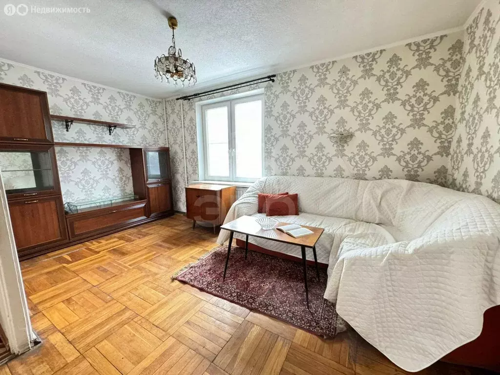 4-комнатная квартира: Санкт-Петербург, улица Тамбасова, 27к1 (50 м) - Фото 0