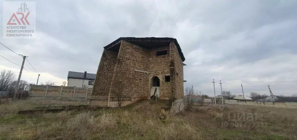 Дом в Крым, Симферопольский район, Гвардейское пгт ул. Амет-Хана ... - Фото 0