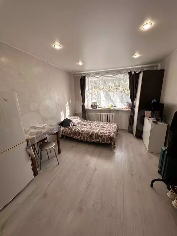 Комната 13,3 м в 9-к., 5/5 эт. - Фото 1