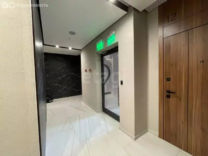 3-комнатная квартира: Иркутск, улица Эдуара Дьяконова, 11 (57.6 м) - Фото 1